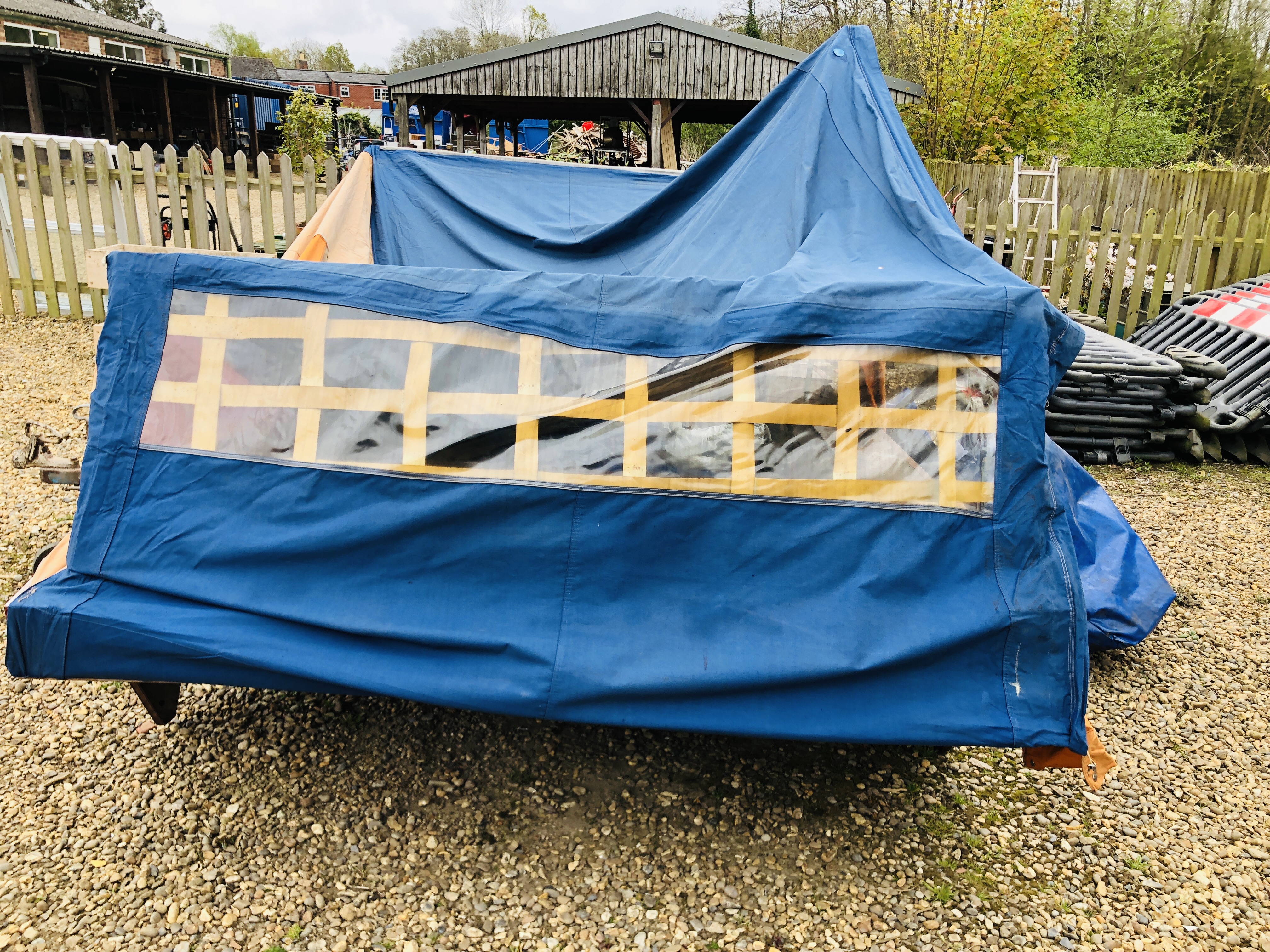 A SINGLE AXLE TRAILER TENT A/F - SOLD AS SEEN WITH LIGHT BOARD AND COVER. - Image 8 of 17