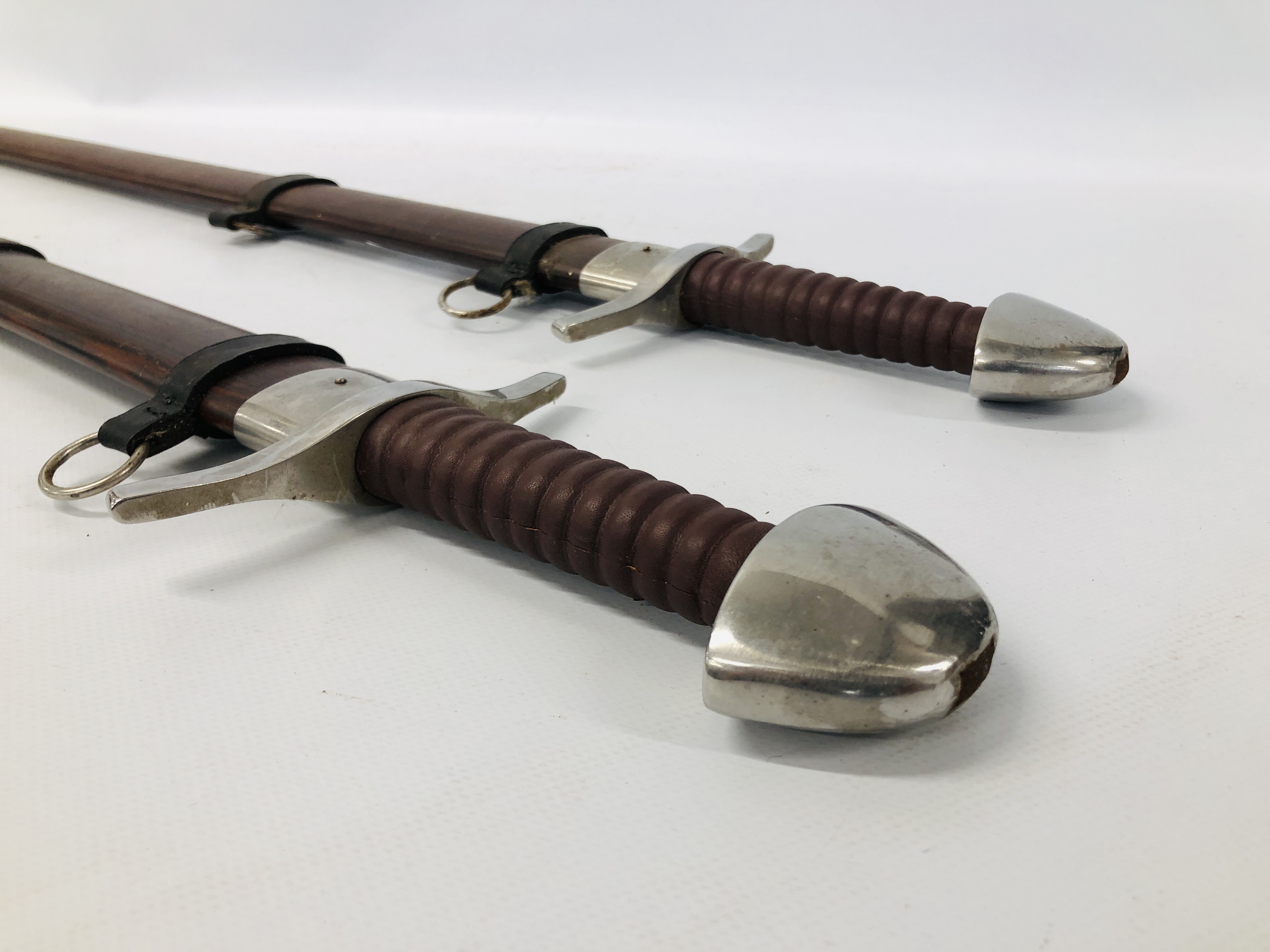 TWO REPLICA DISPLAY SWORDS IN SHEATHS - NO POSTAGE, COLLECTION ONLY - MUST BE 18 YEARS OF AGE. - Image 7 of 7