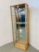 MODERN BEECHWOOD EFFECT FINISH FULL HEIGHT DISPLAY CABINET WITH MIRRORED BACK W 58CM, D 33CM,