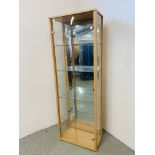 MODERN BEECHWOOD EFFECT FINISH FULL HEIGHT DISPLAY CABINET WITH MIRRORED BACK W 58CM, D 33CM,