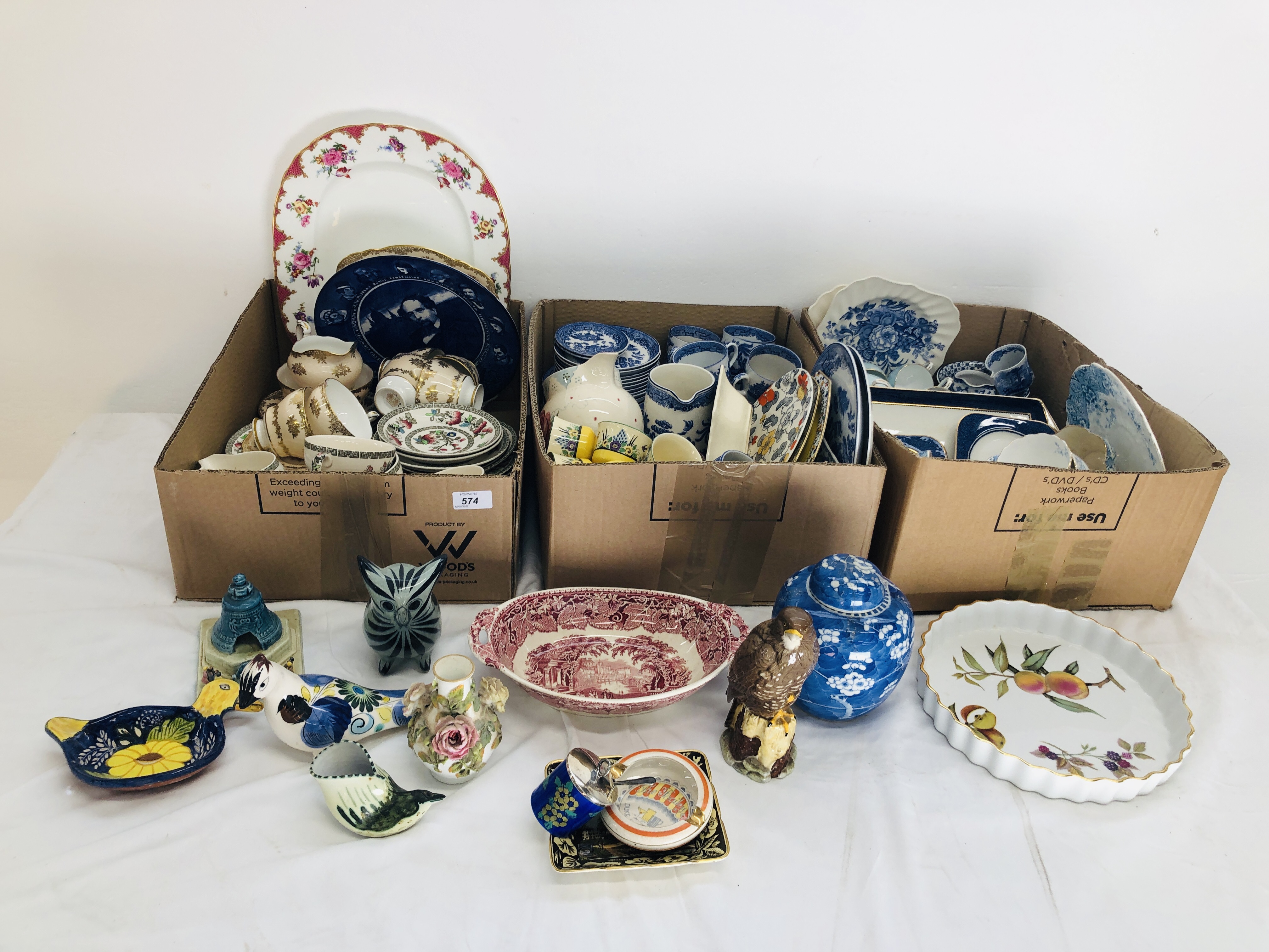 3 X BOXES OF ASSORTED VINTAGE CHINA TO INCLUDE BLUE AND WHITE WILLOW PATTERN, MASONS,