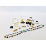 COLLECTION OF 1960'S RETRO JEWELLERY