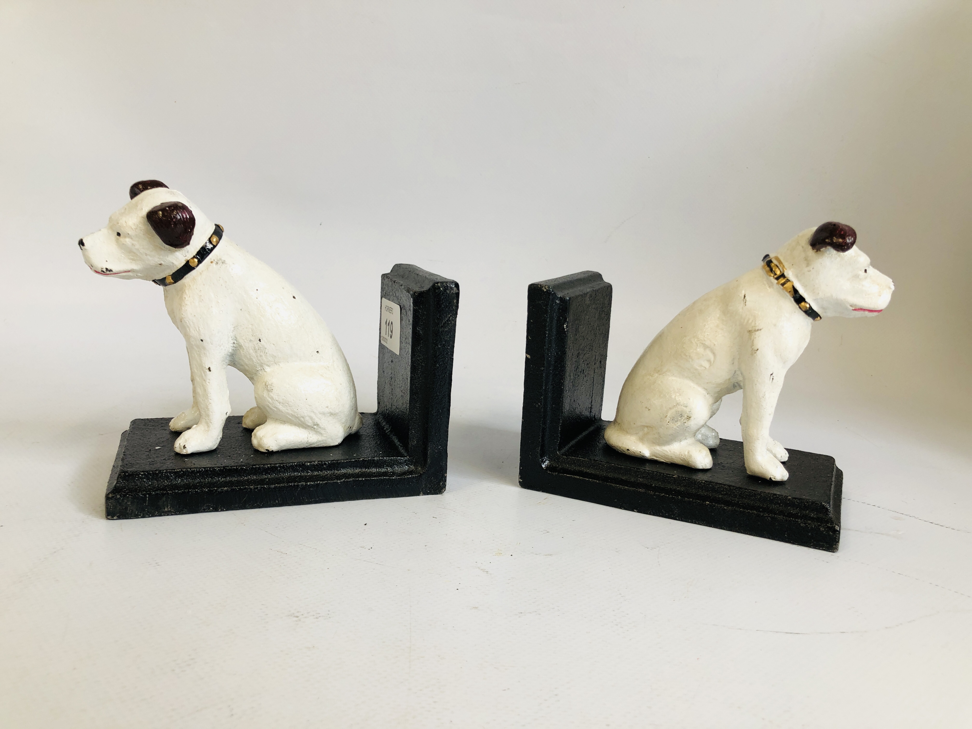 (R) NIPPER DOG BOOKENDS