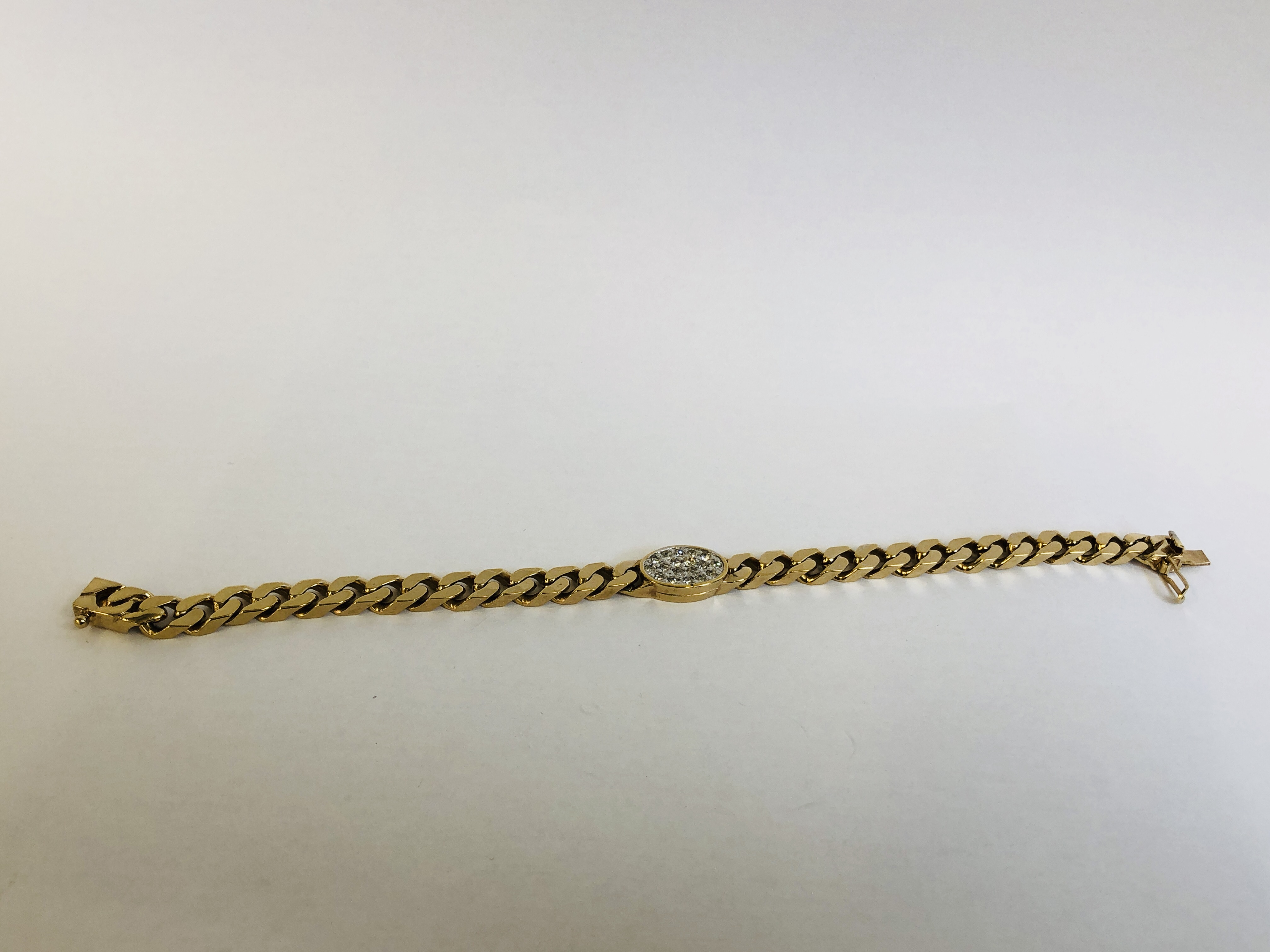 A GOLD TONE COSTUME BRACELET MARKED "PANETTA" ALONG WITH AN UNMARKED ROPE TWIST NECKLACE. - Image 8 of 13