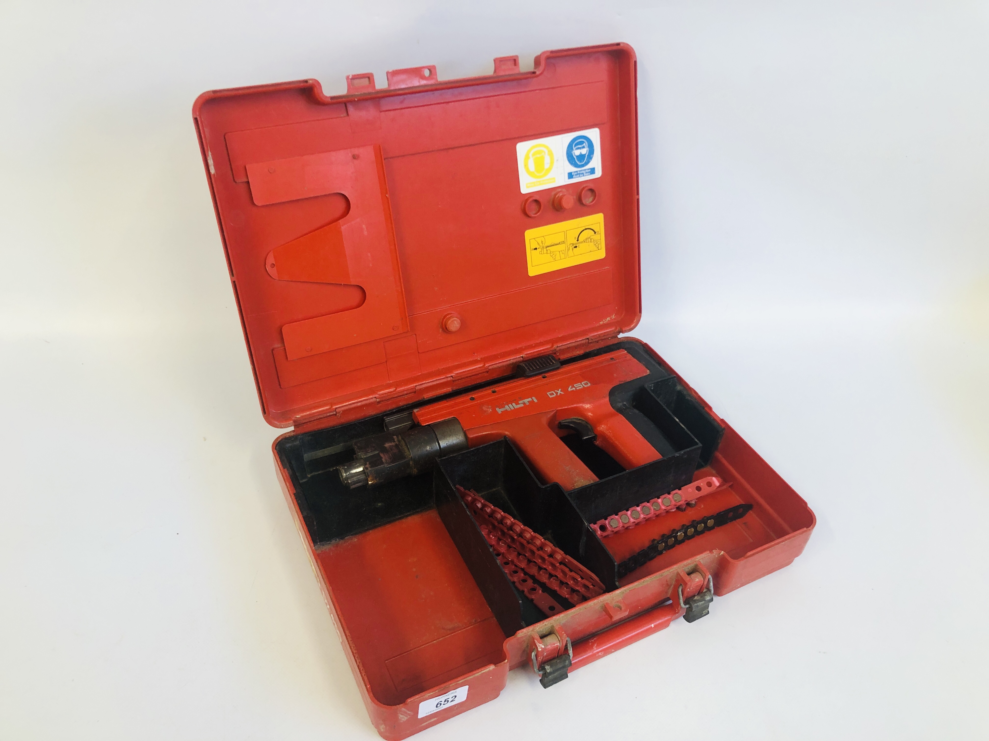 HILTI DX 450 NAIL GUN (BOXED) - SOLD AS SEEN