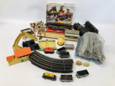 BOX OF ASSORTED VINTAGE TRAIN TRACK AND ACCESSORIES TO INCLUDE HORNBY, ETC.