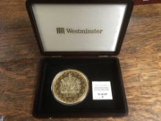 HEAD OF THE HOUSE OF WINDSOR 100MM MEDALLION, GOLD PLATED ON COPPER IN BOX, WITH CERTIFICATE 01320