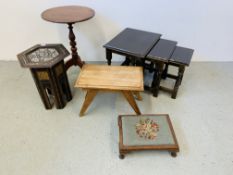 VICTORIAN MAHOGANY TILT TOP OCCASIONAL TABLE, VICTORIAN FOOTSTOOL WITH TAPESTRY CUSHION,