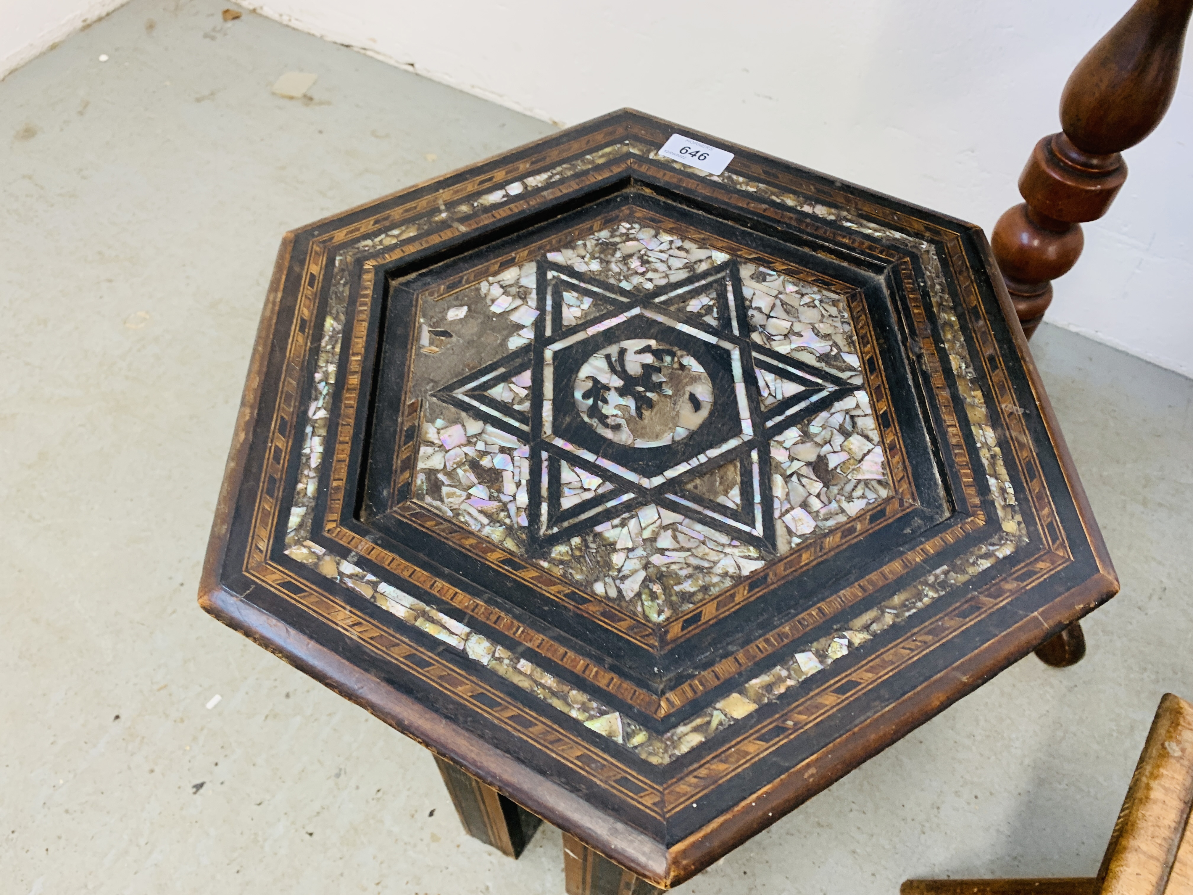VICTORIAN MAHOGANY TILT TOP OCCASIONAL TABLE, VICTORIAN FOOTSTOOL WITH TAPESTRY CUSHION, - Image 5 of 8
