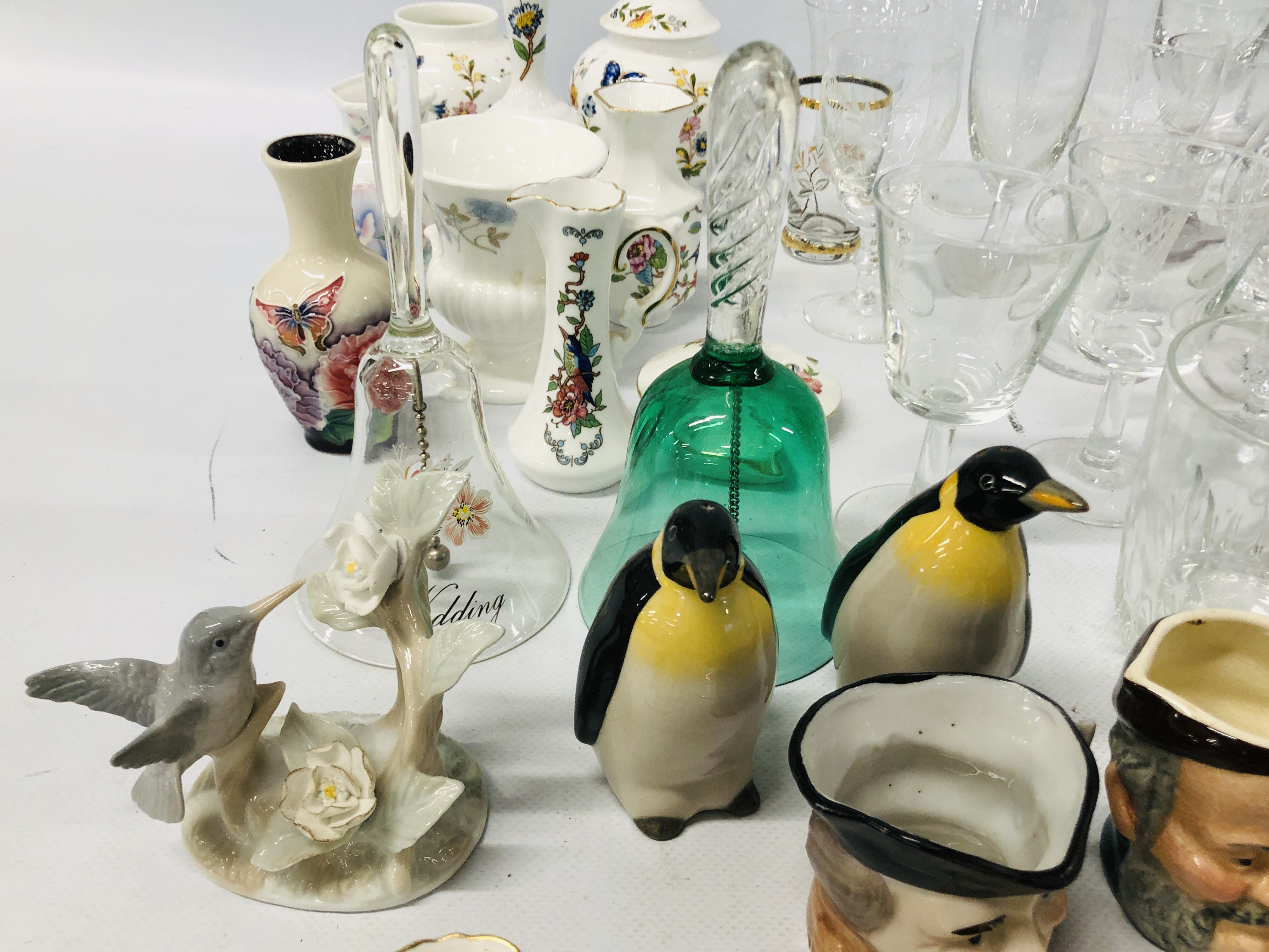 SELECTION OF GLASSWARE TO INCLUDE VINTAGE DRINKING GLASSES ETC ALONG WITH SELECTION OF AYNSLEY, - Image 12 of 32
