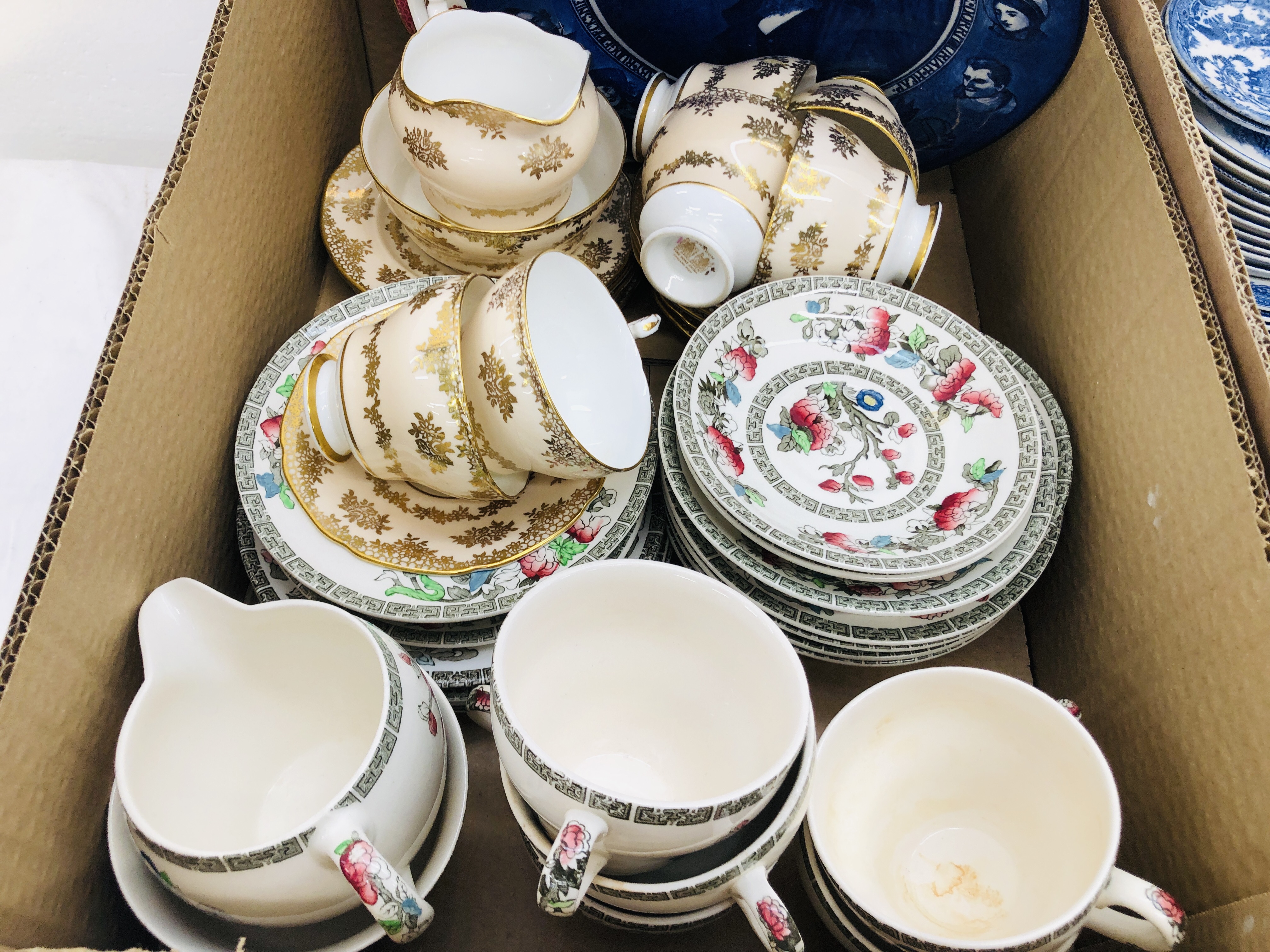 3 X BOXES OF ASSORTED VINTAGE CHINA TO INCLUDE BLUE AND WHITE WILLOW PATTERN, MASONS, - Image 14 of 16
