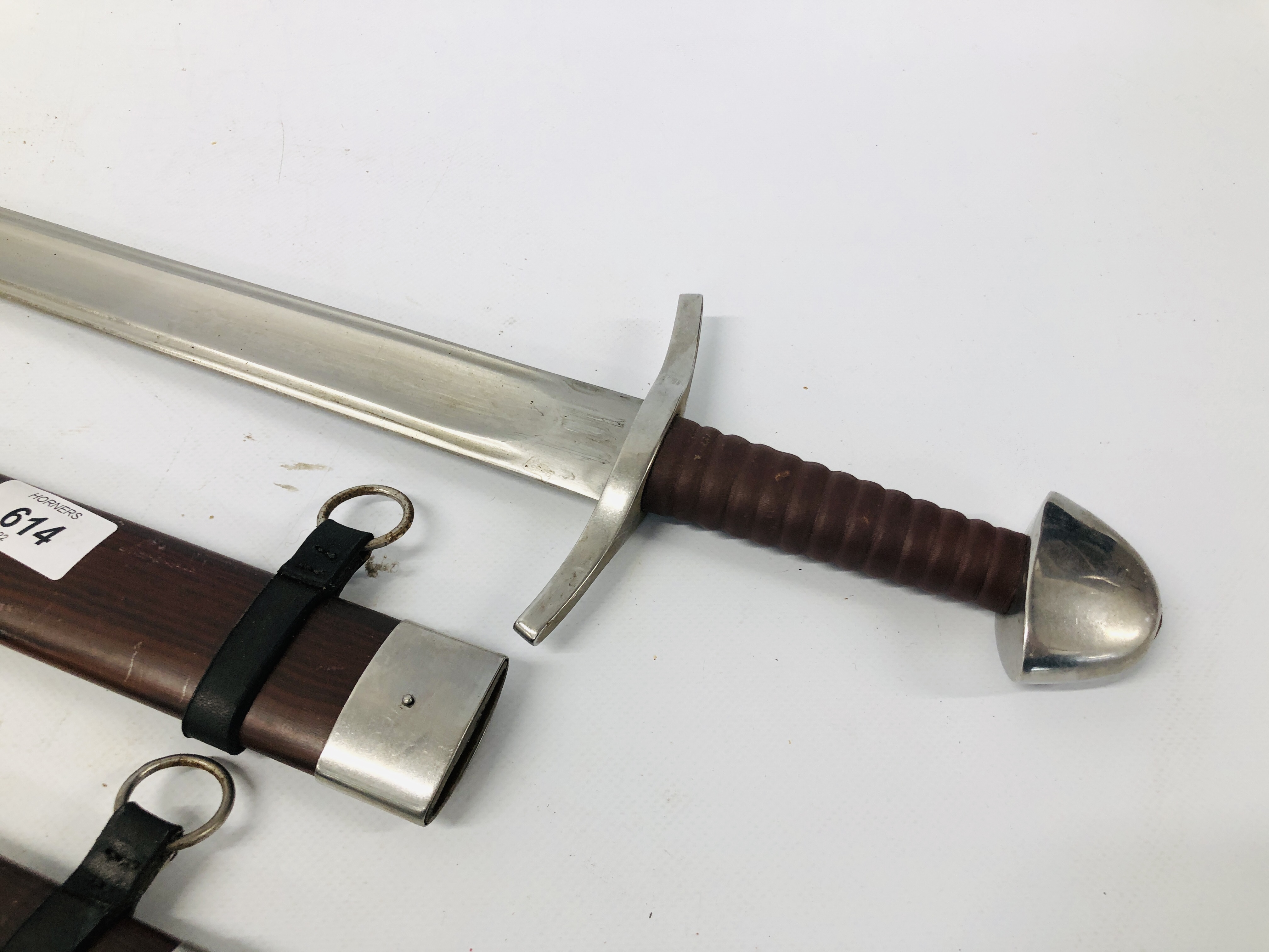 TWO REPLICA DISPLAY SWORDS IN SHEATHS - NO POSTAGE, COLLECTION ONLY - MUST BE 18 YEARS OF AGE. - Image 3 of 7