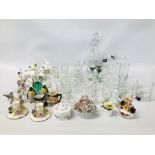 SELECTION OF GLASSWARE TO INCLUDE VINTAGE DRINKING GLASSES ETC ALONG WITH SELECTION OF AYNSLEY,