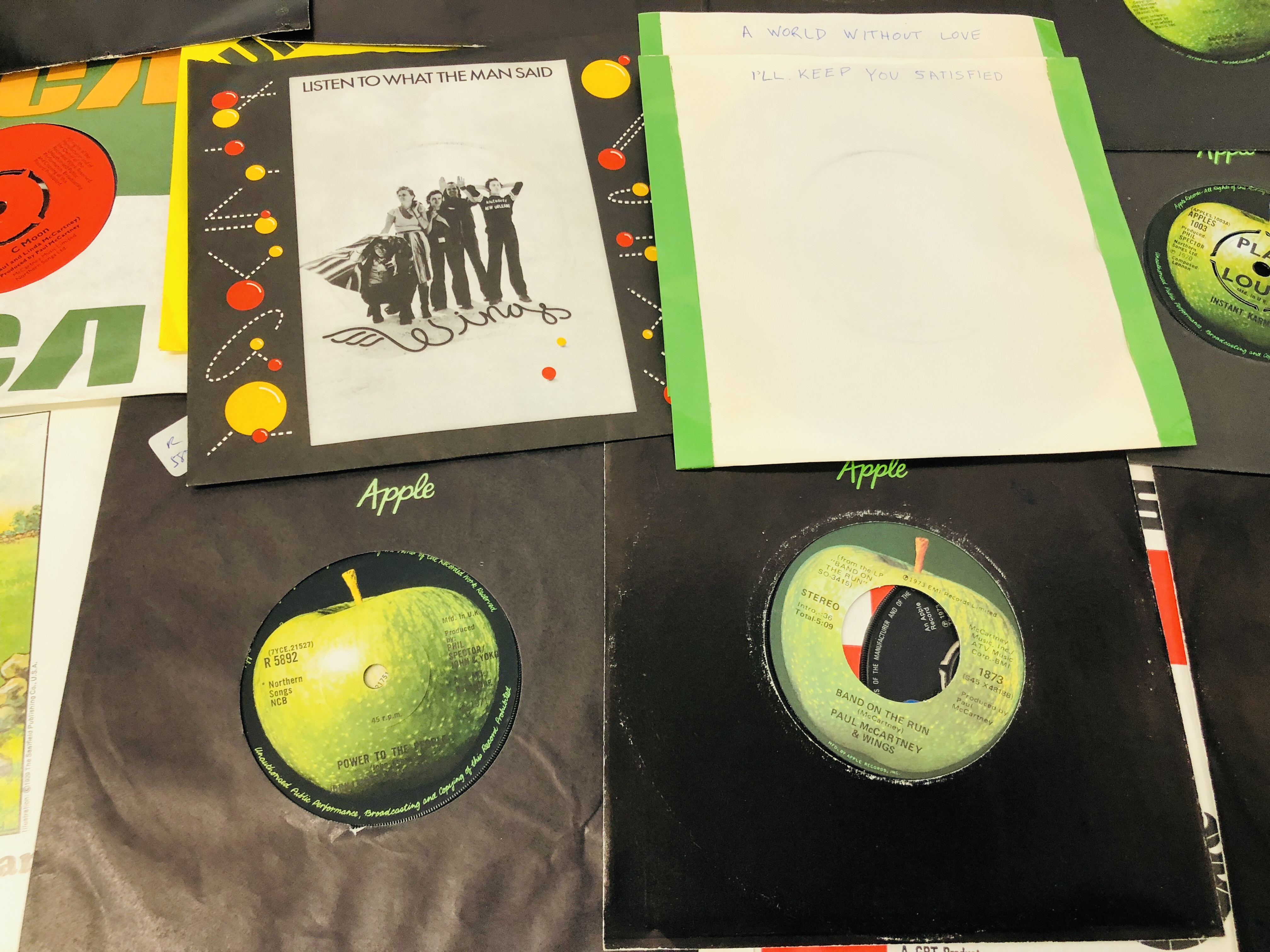 CASE CONTAINING APPROX 60 SINGLES RECORDS RELATING TO THE BEATLES AND PAUL McCARTNEY TO INCLUDE - Image 10 of 10