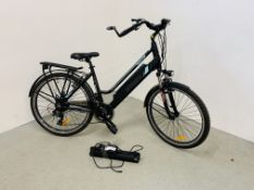 EFFBIKE E-BIKE ELECTRIC BICYCLE COMPLETE WITH SPARE BATTERY, CHARGER AND KEYS,