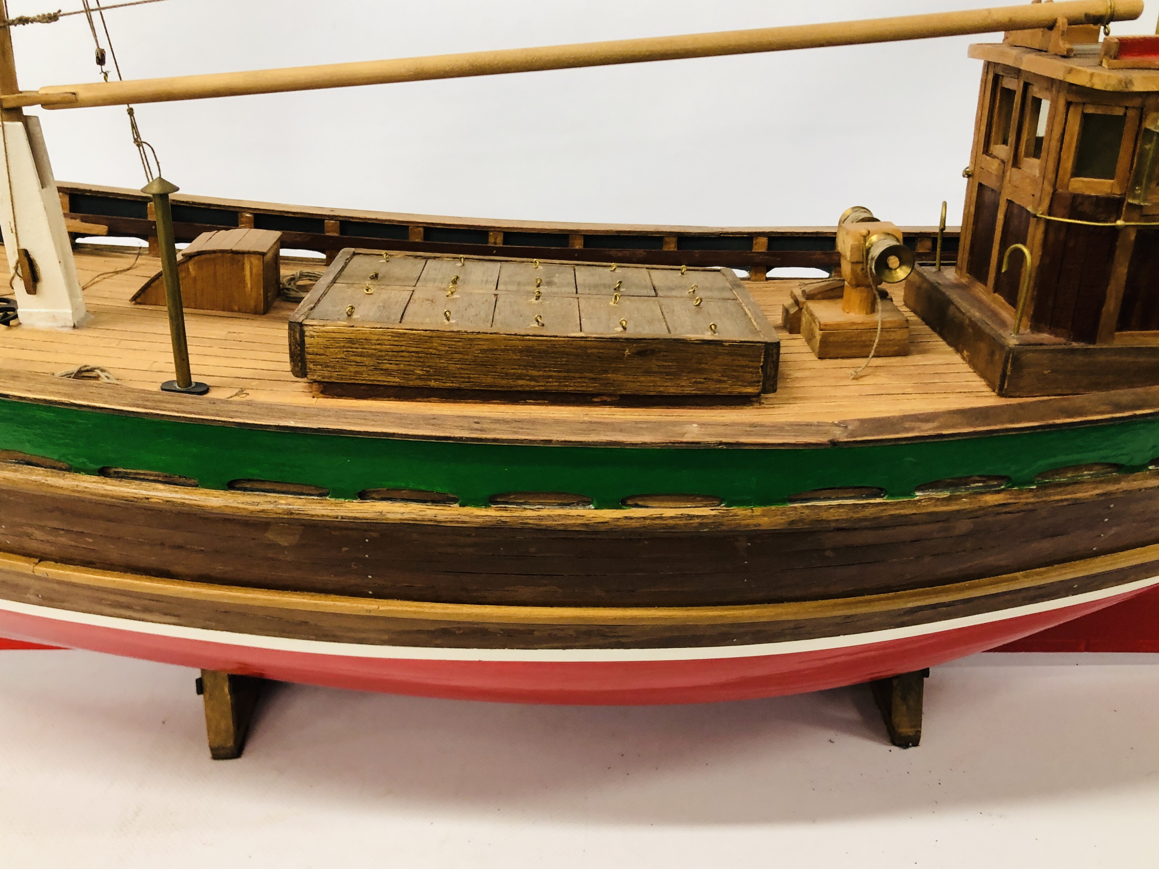A VINTAGE HAND BUILT WOODEN MODEL OF A FISHING TRAWLER "EILEEN" NO. 96 LENGTH 85CM. HEIGHT 66CM. - Image 3 of 11