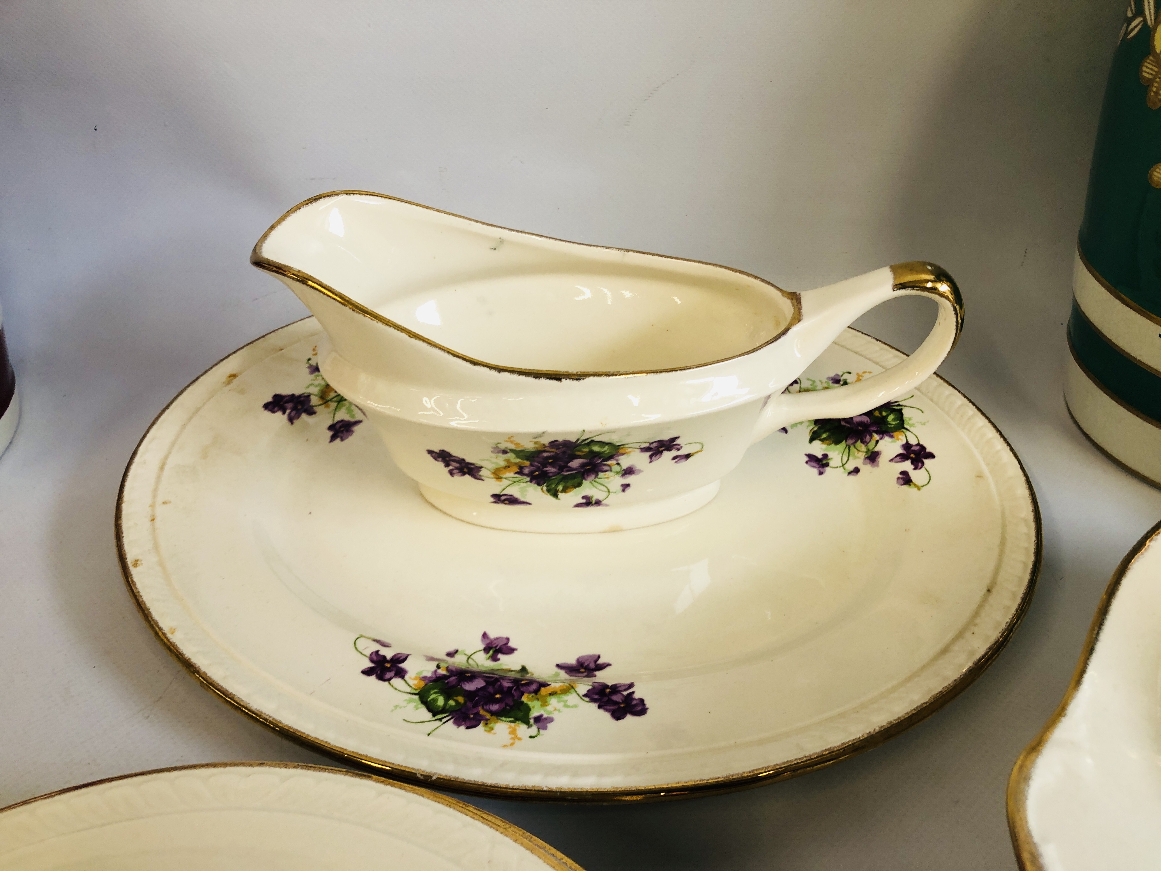 SET OF ROYAL TUDOR WARE FLORAL DECORATED DINNER WARE - Image 6 of 15