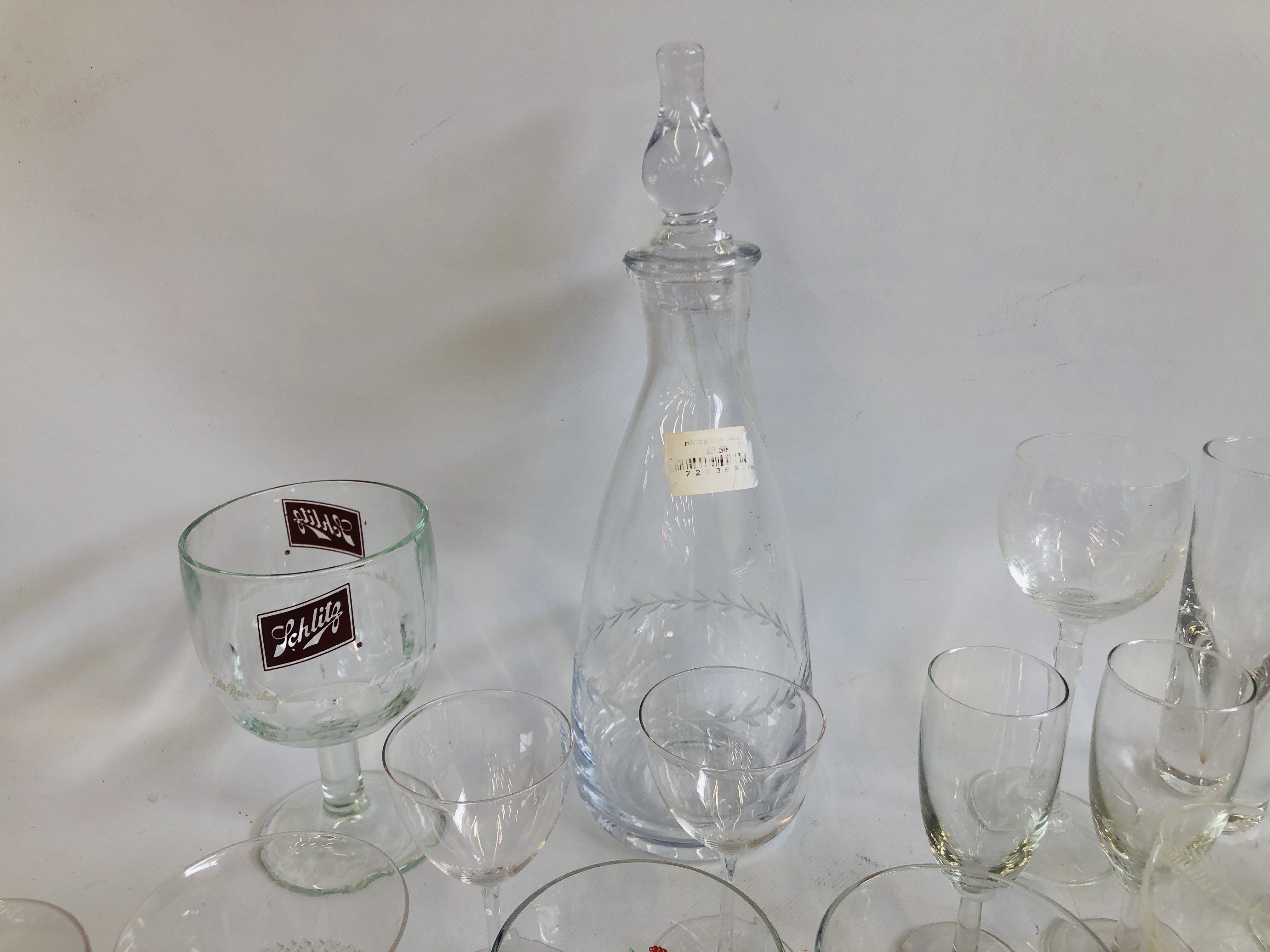 SELECTION OF GLASSWARE TO INCLUDE VINTAGE DRINKING GLASSES ETC ALONG WITH SELECTION OF AYNSLEY, - Image 10 of 32