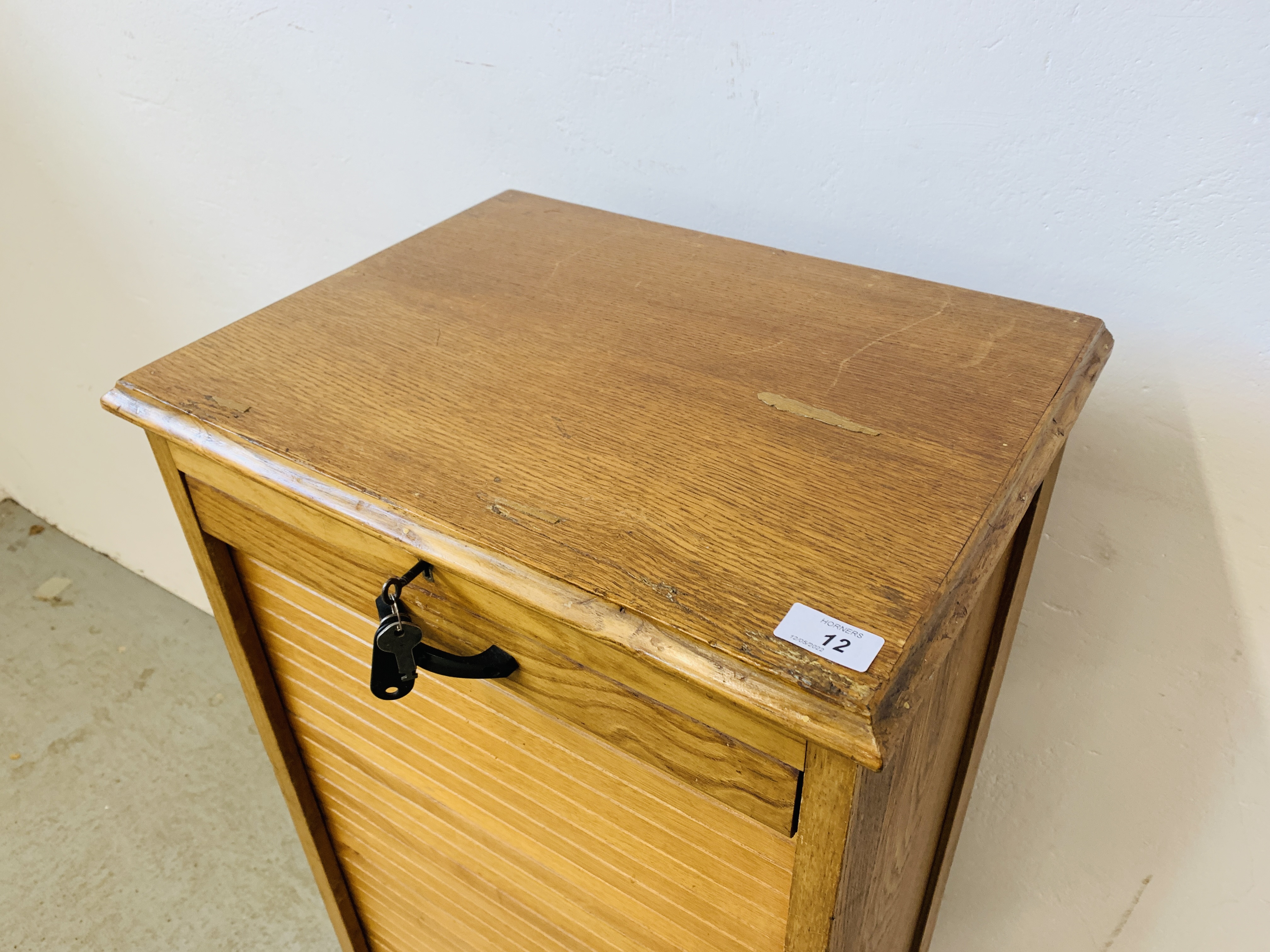 A VINTAGE HARDWOOD TAMBOUR FRONT MULTI DRAWER FILING CABINET W 48CM, D 36CM, H 111CM. - Image 2 of 13