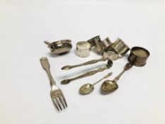 6 X ASSORTED SILVER SERVIETTE RINGS, SILVER TONGS, SPOON AND FORK, ETC.