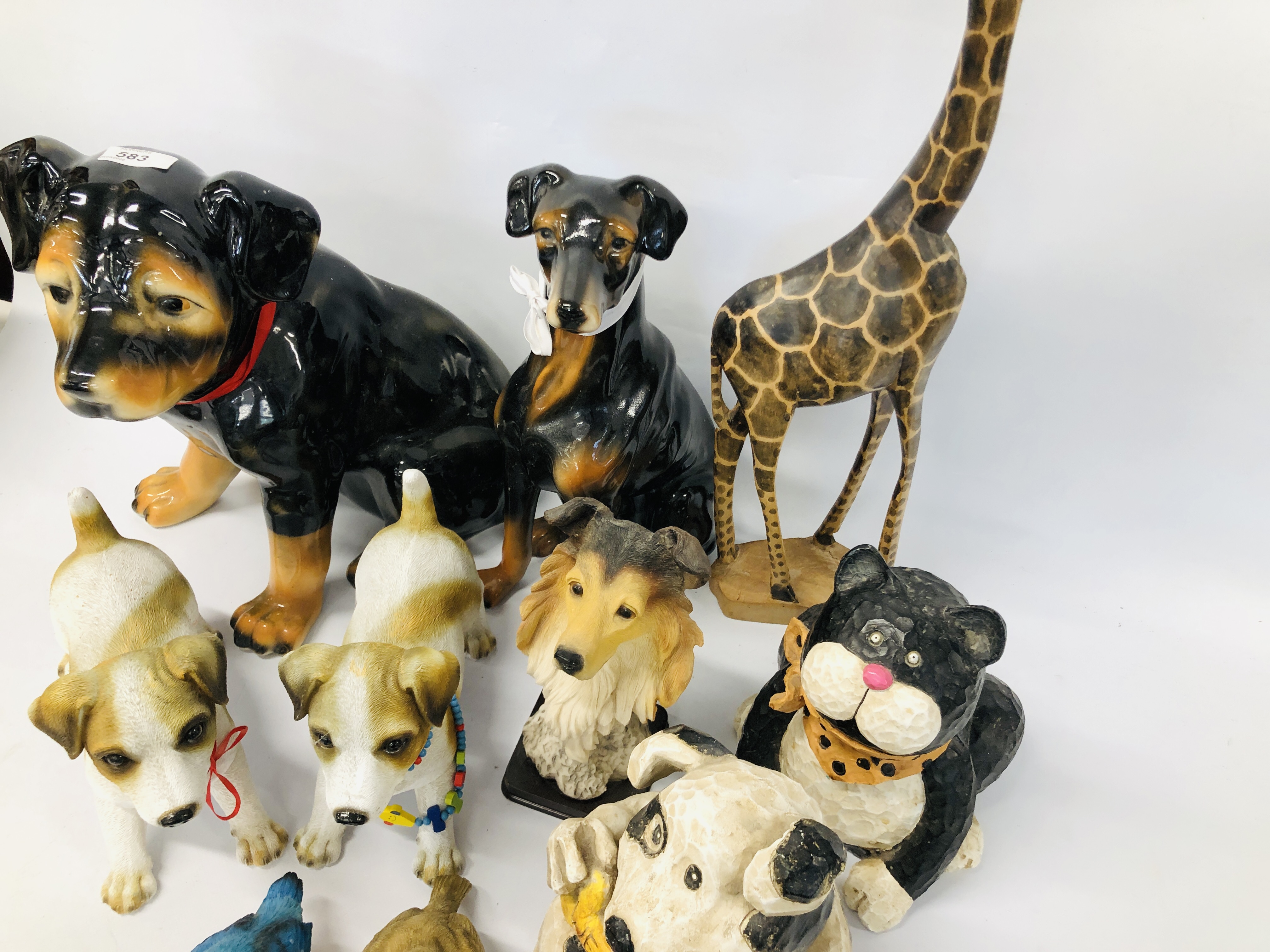 COLLECTION OF TREEN AND RESIN DOG AND CAT ORNAMENTS ALONG WITH A GIRAFFE, - Image 3 of 4