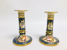 A PAIR OF EARLY C19th PORCELAIN CANDLESTICKS OF CYLINDRICAL FORM,