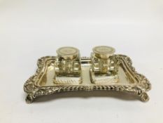 A SILVER INKSTAND, GADROONED, THE 2 INK POTS ENGRAVED PROBABLY BY ROBERT PRINGLE, LONDON, 18.5CM.