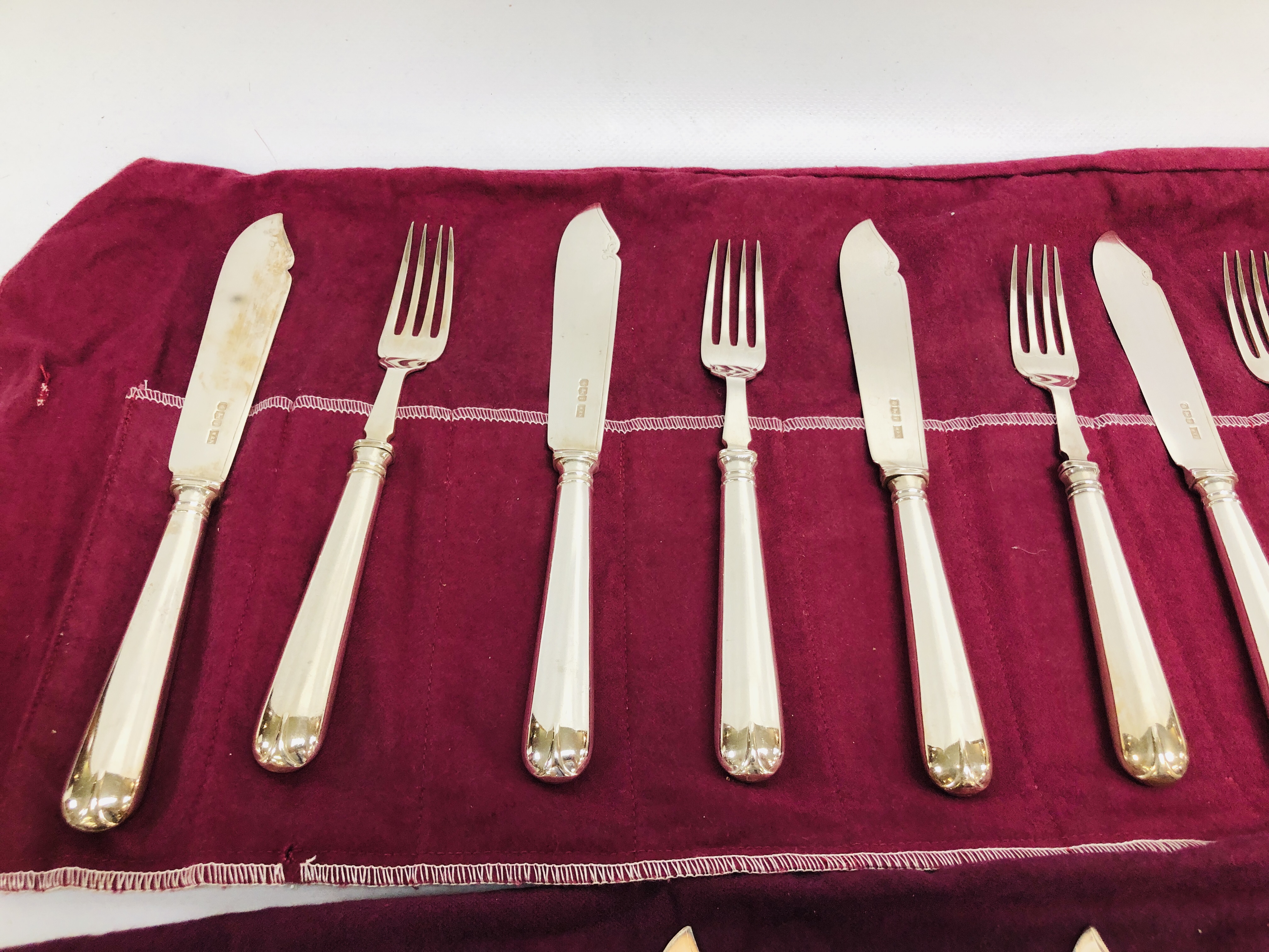 12 SILVER FISH KNIVES AND FORKS, W.R. - Image 6 of 6
