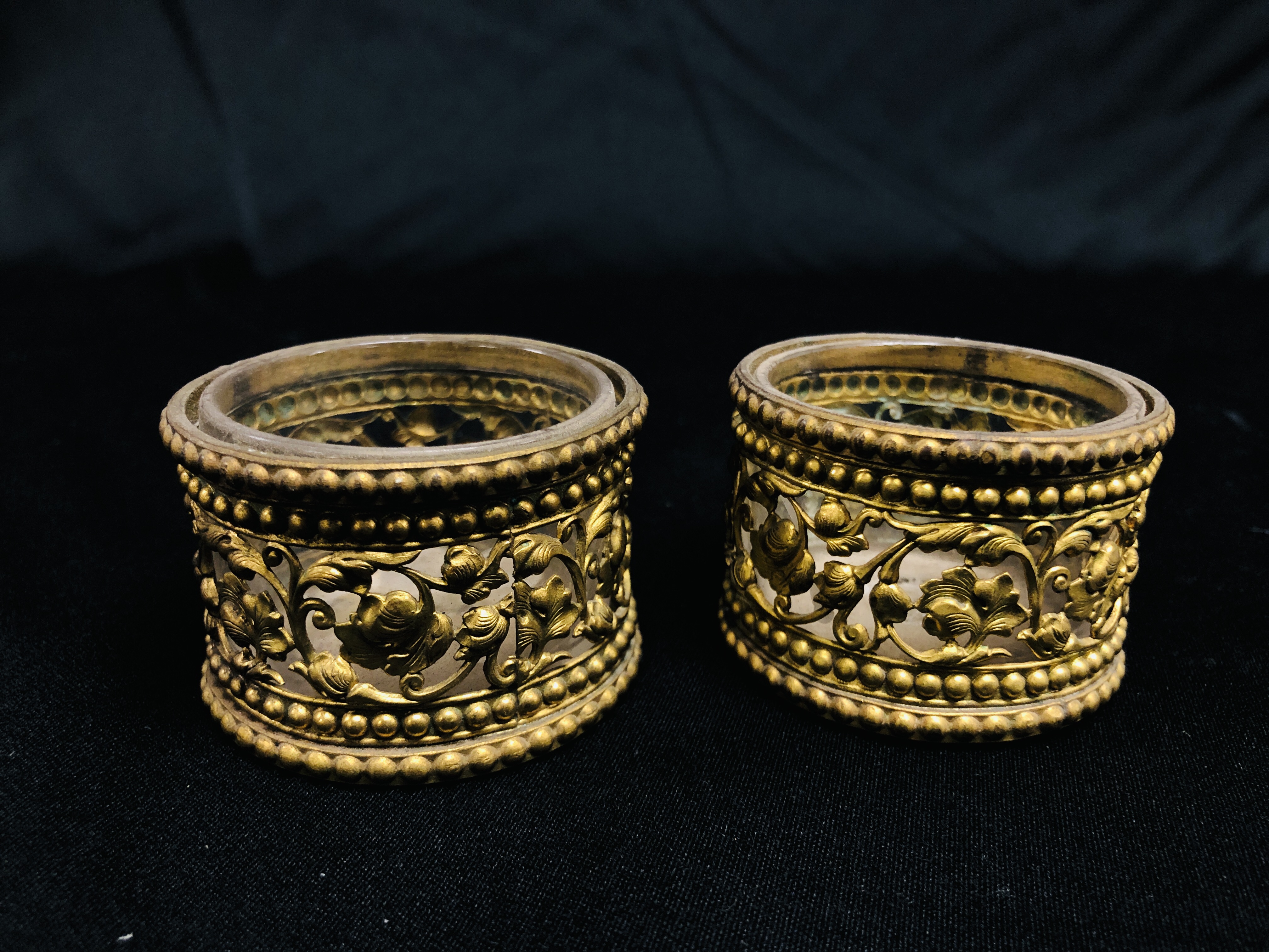 PAIR OF ANTIQUE GILT METAL SALTS WITH CLEAR GLASS LINERS - Image 3 of 4