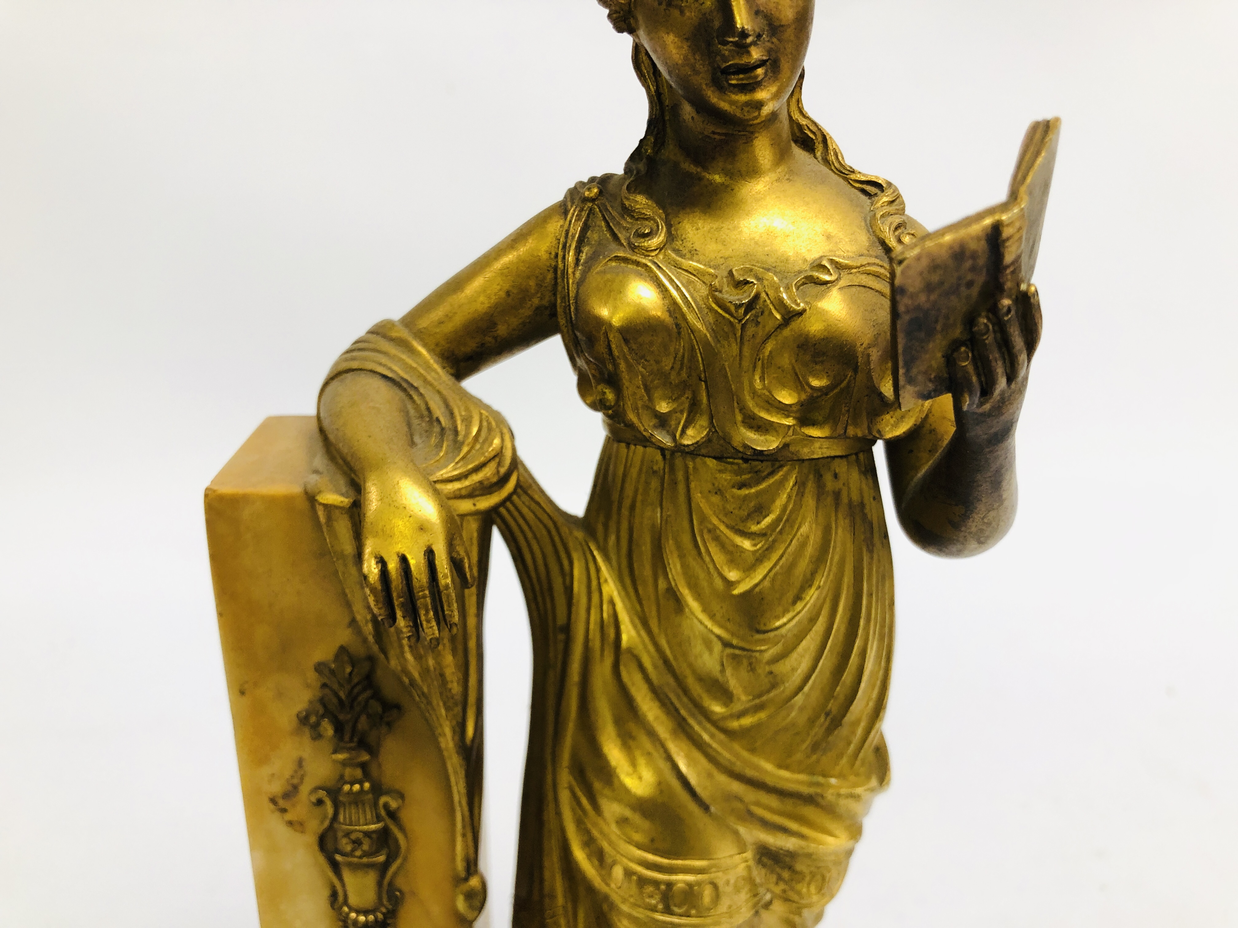 A BELLE EPOQUE GILT BRONZE FIGURE OF A STANDING WOMAN IN CLASSICAL DRESS, READING FROM A BOOK, - Image 3 of 7