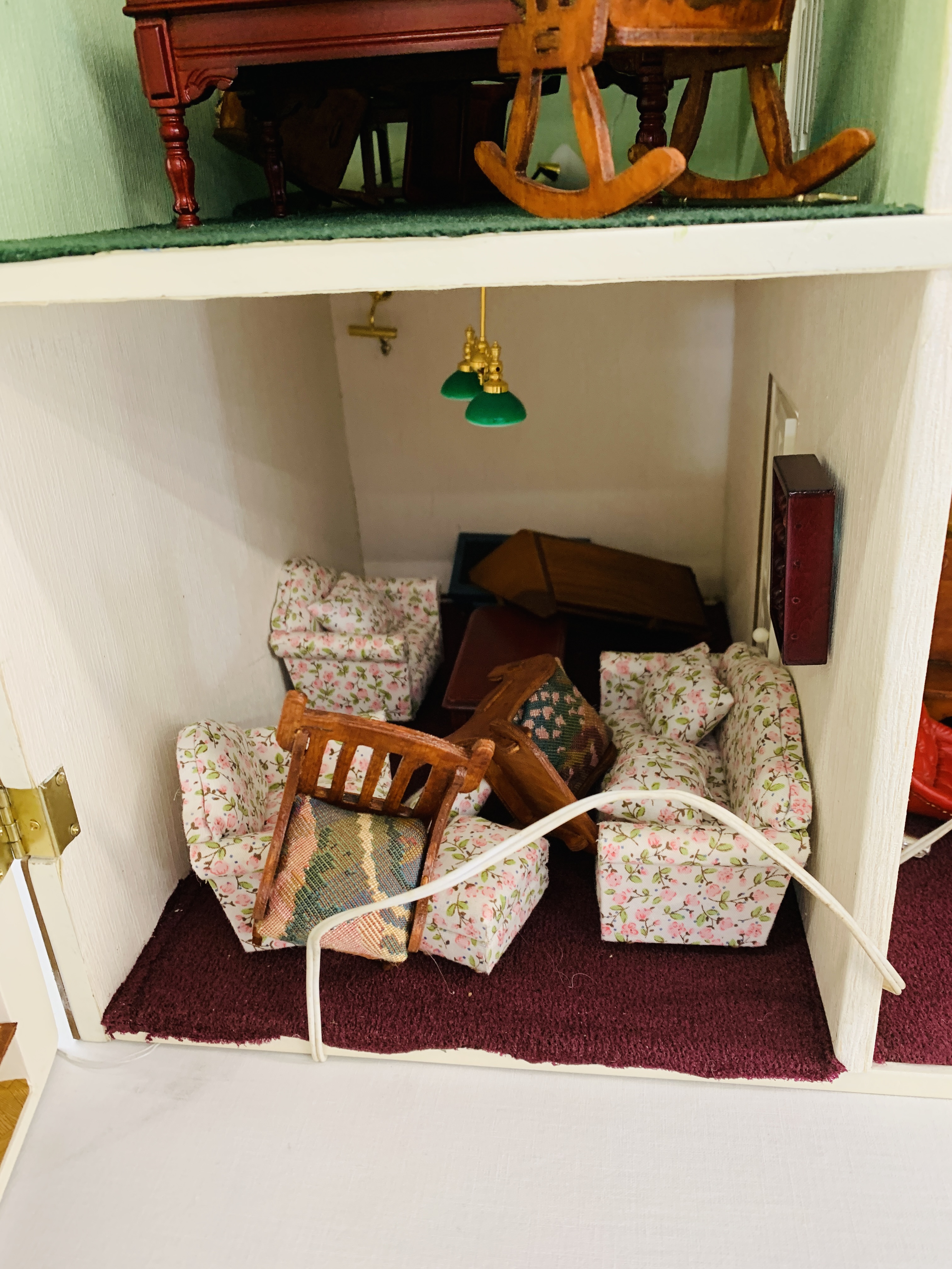 THREE STOREY DOLLS HOUSE ALONG WITH VARIOUS MINIATURE DOLLS HOUSE FURNITURE H 69CM, W 59CM, D 42CM. - Image 10 of 12