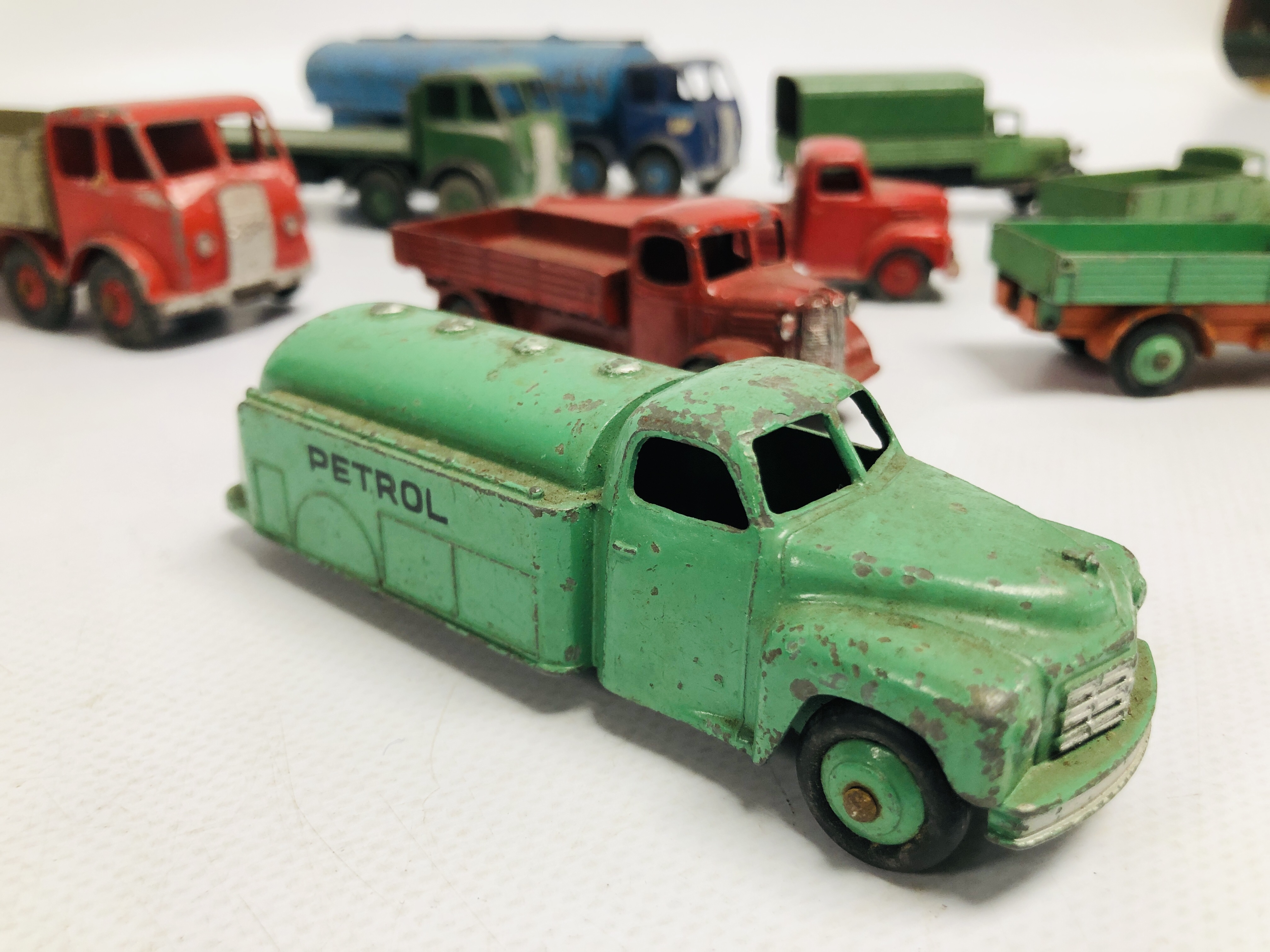 COLLECTION OF ASSORTED VINTAGE "DINKY" LORRIES AND TRUCKS TO INCLUDE 3 X FODEN, FORDSON, DODGE, - Image 2 of 13