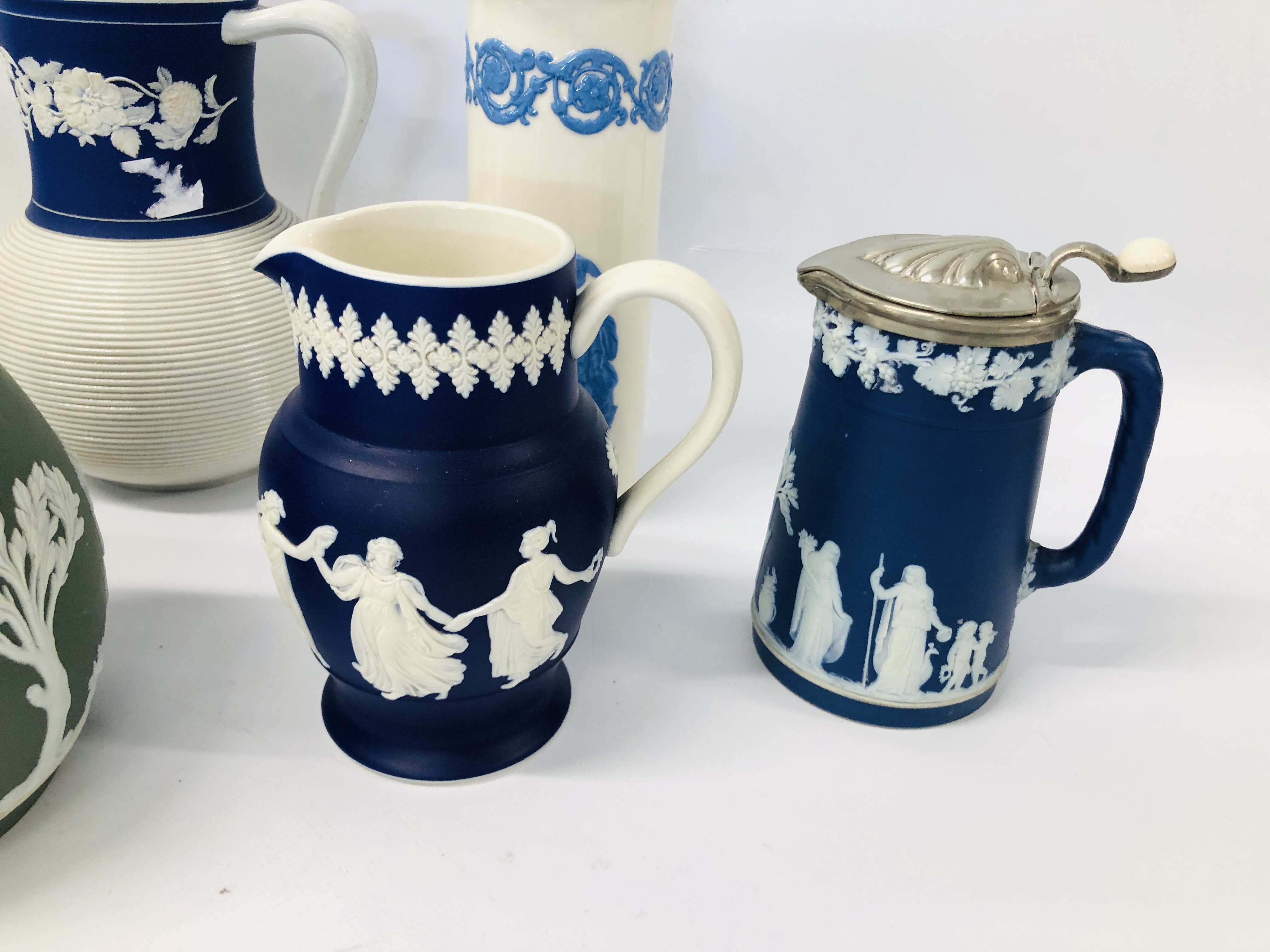 COLLECTION OF VINTAGE JASPERWARE AND WEDGWOOD ITEMS TO INCLUDE BISCUIT BARRELS, JUGS ETC. - Image 2 of 5