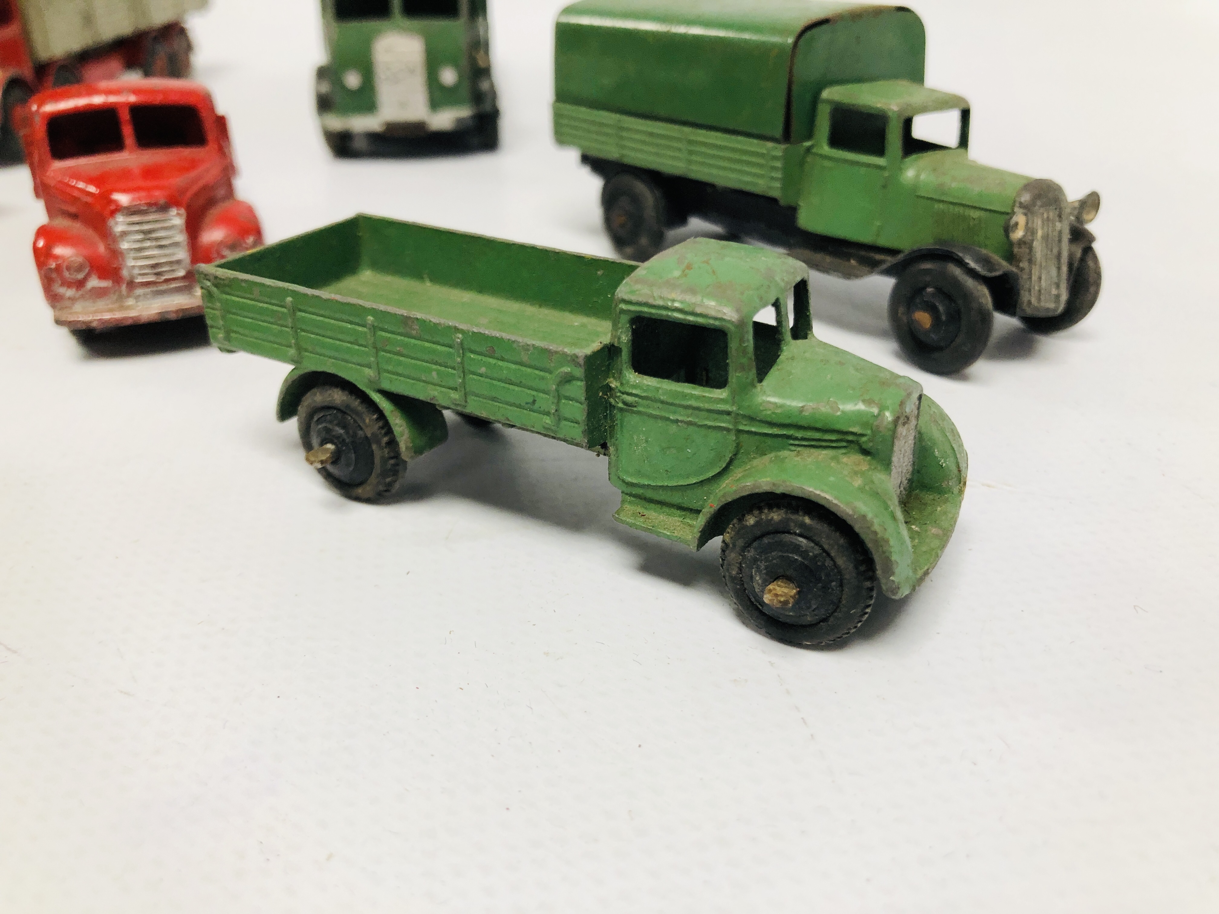 COLLECTION OF ASSORTED VINTAGE "DINKY" LORRIES AND TRUCKS TO INCLUDE 3 X FODEN, FORDSON, DODGE, - Image 4 of 13