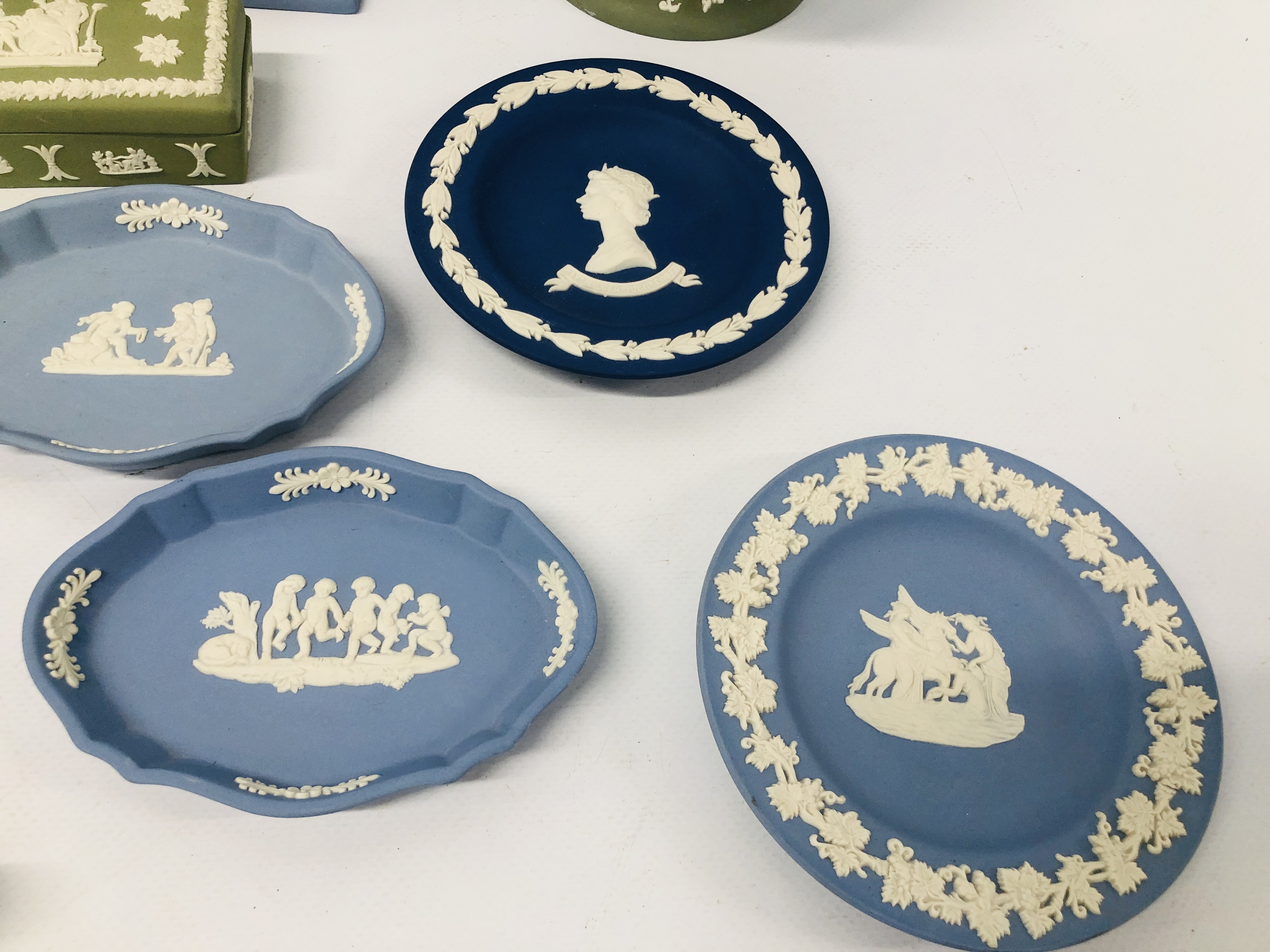 COLLECTION OF GREEN AND BLUE JASPERWARE AND WEDGWOOD. - Image 2 of 6