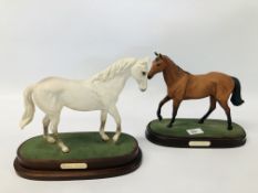 2 X ROYAL DOULTON "DESERT ORCHID" H 23CM, HORSE AND RED RUM H 22CM, STUDY'S ON HARDWOOD BASES.