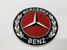 (R) MERCEDES BENZ PLAQUE