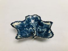 A BLUE AND WHITE VINE LEAF PICKLE DISH, PAINTER'S MARK 5, PROBABLY LOWESTOFT W 12.25CM (NIBBLES).
