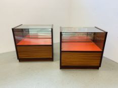 A PAIR OF GLASS TOP AND FRONT SHOP DISPLAY CABINETS H 92CM, W 92CM, D 61CM.
