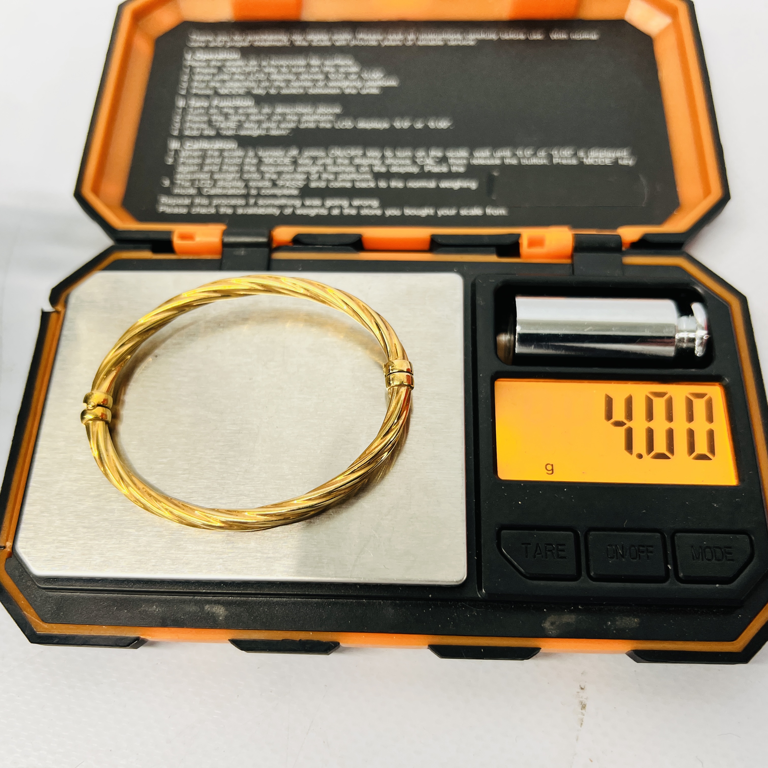 9CT GOLD BRACELET, WITH SAFETY CATCH. - Image 7 of 8