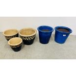 GRADUATED SET OF THREE GARDEN POTS AND TWO BLUE GLAZED GARDEN POTS