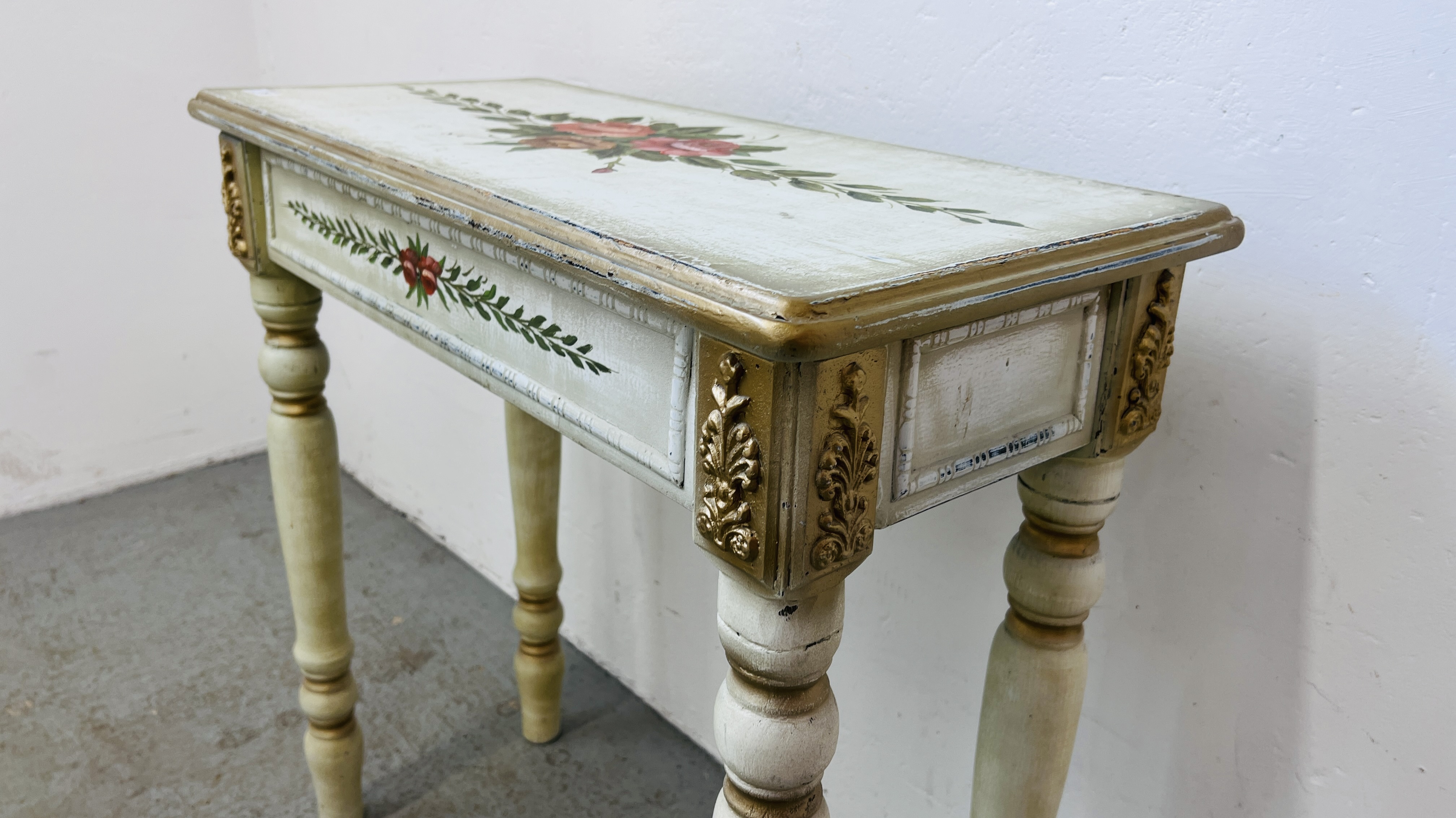 A SHABBY CHIC HALL TABLE WITH HAND PAINTED ROSE GARLAND DESIGN WIDTH 76CM. DEPTH 35CM. HEIGHT 77CM. - Image 4 of 5