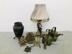 BOX OF ASSORTED METAL WARE TO INCLUDE A BRASS TABLE LAMP, TWO GRADUATED WATERING CANS, LETTER RACK,