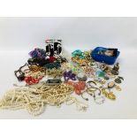 A LARGE QUANTITY OF COSTUME JEWELLERY