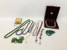 TIN OF ASSORTED HARDSTONE BEADS, ONE HAVING A CLASP MARKED 750, BOXED JAI OSE PARIS PEARLS, ETC.