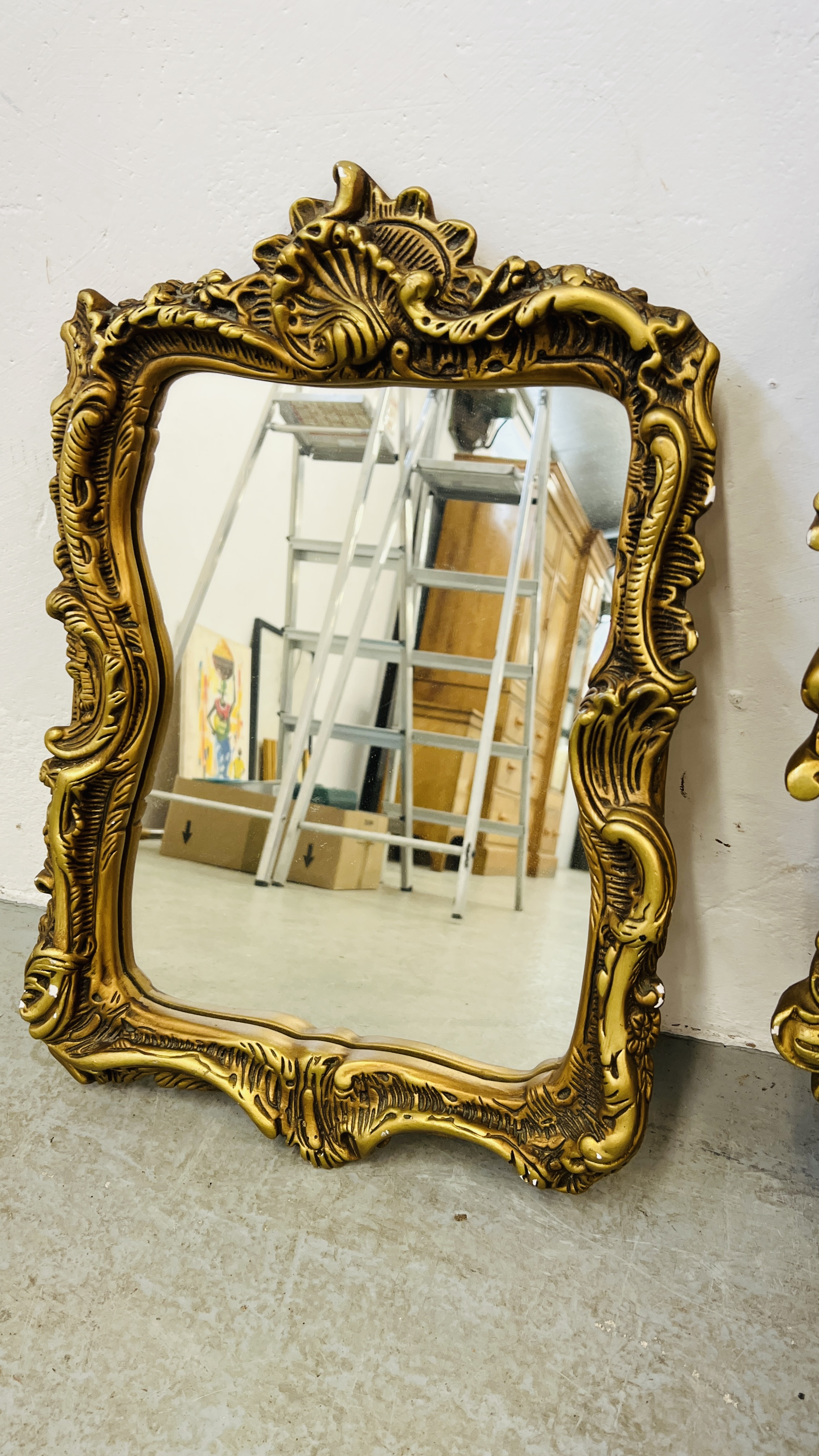 FOUR ORNATE GILT FRAMED DECORATIVE WALL MIRRORS OF VARIOUS DESIGNS - Image 4 of 6