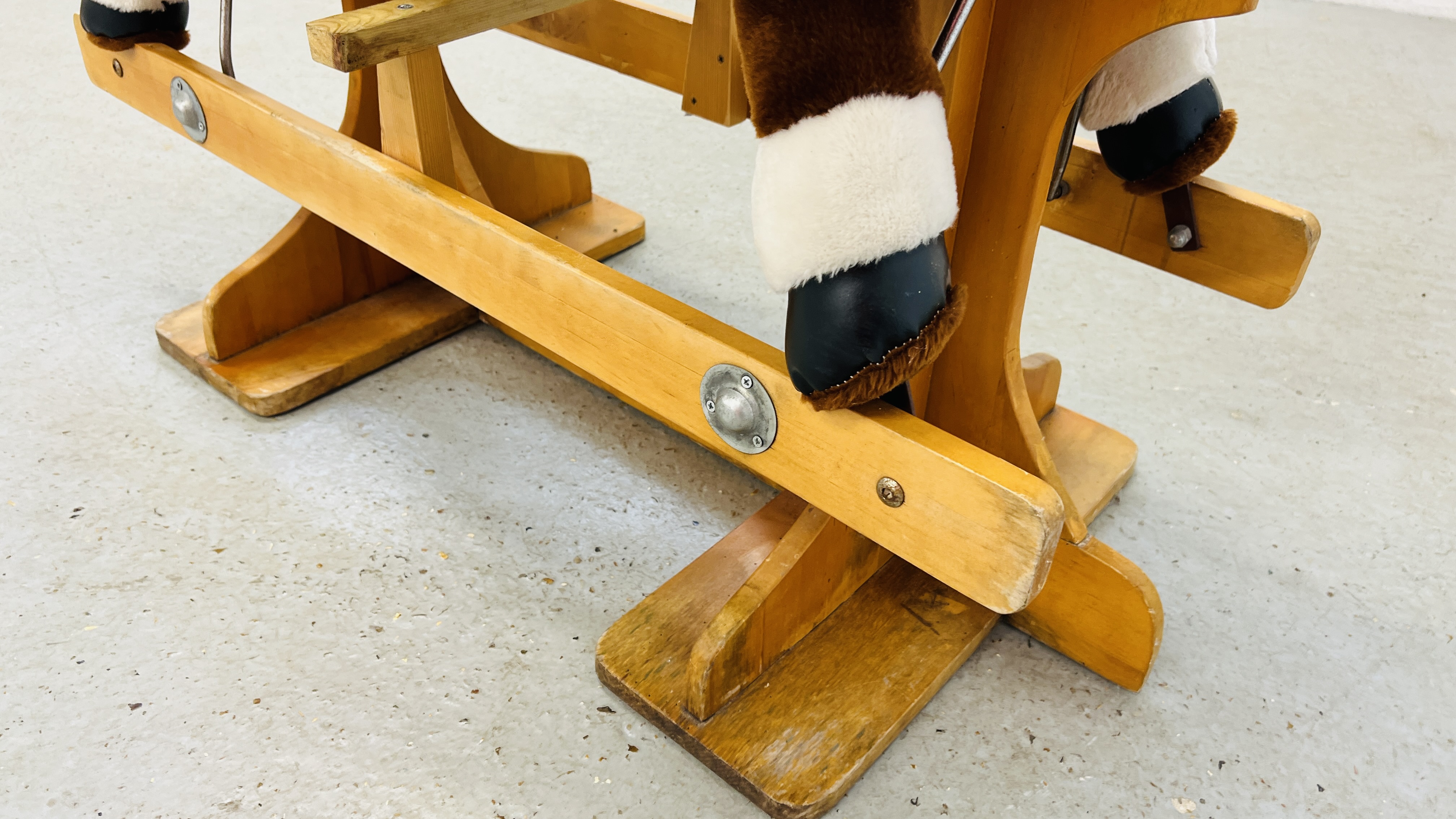 A MODERN CHILDS ROCKING HORSE WITH LEATHER SADLE - Image 5 of 9