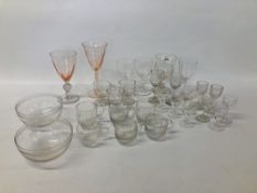 A GROUP OF ELEVEN C19TH AND LATER ASSORTED SHERRY GLASSES TO INCLUDE SOME PAIRS.