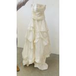 A JASMIN SIZE 14 IVORY WEDDING DRESS, AS NEW WITH TAGS.