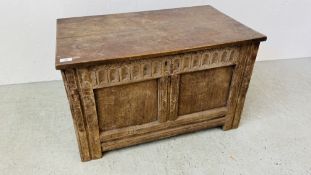 PERIOD OAK COFFER WITH LINEN FOLD DETAIL W 81CM, H 49CM, D 48CM.